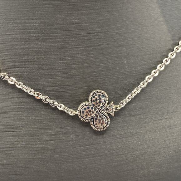 Vintage-Style Silver-Tone Club/Clover Pendant Necklace - Picture 4 of 9
